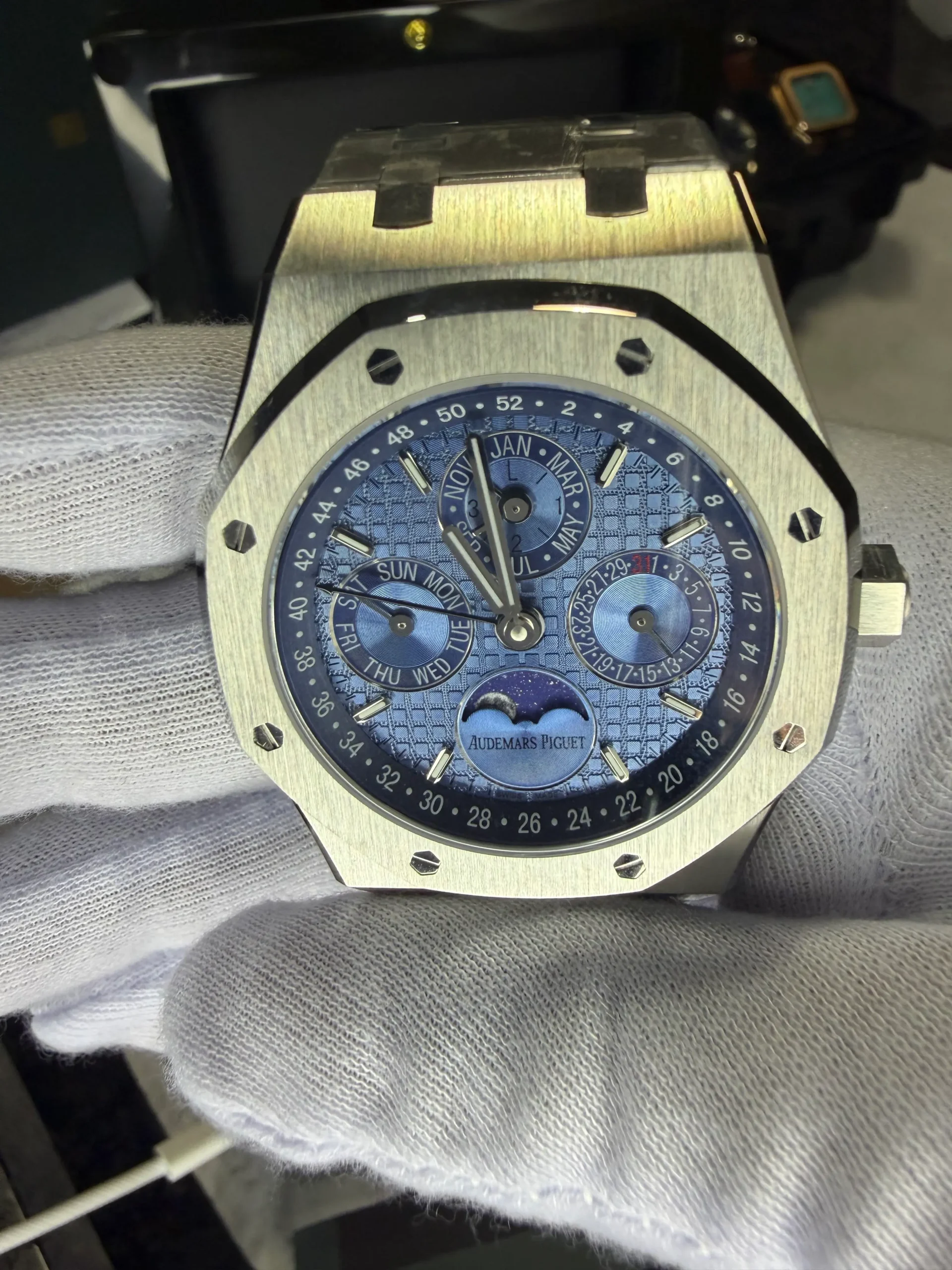 Reloj de Alta Maestría – Línea Geometric Oak "Perpetual Edition