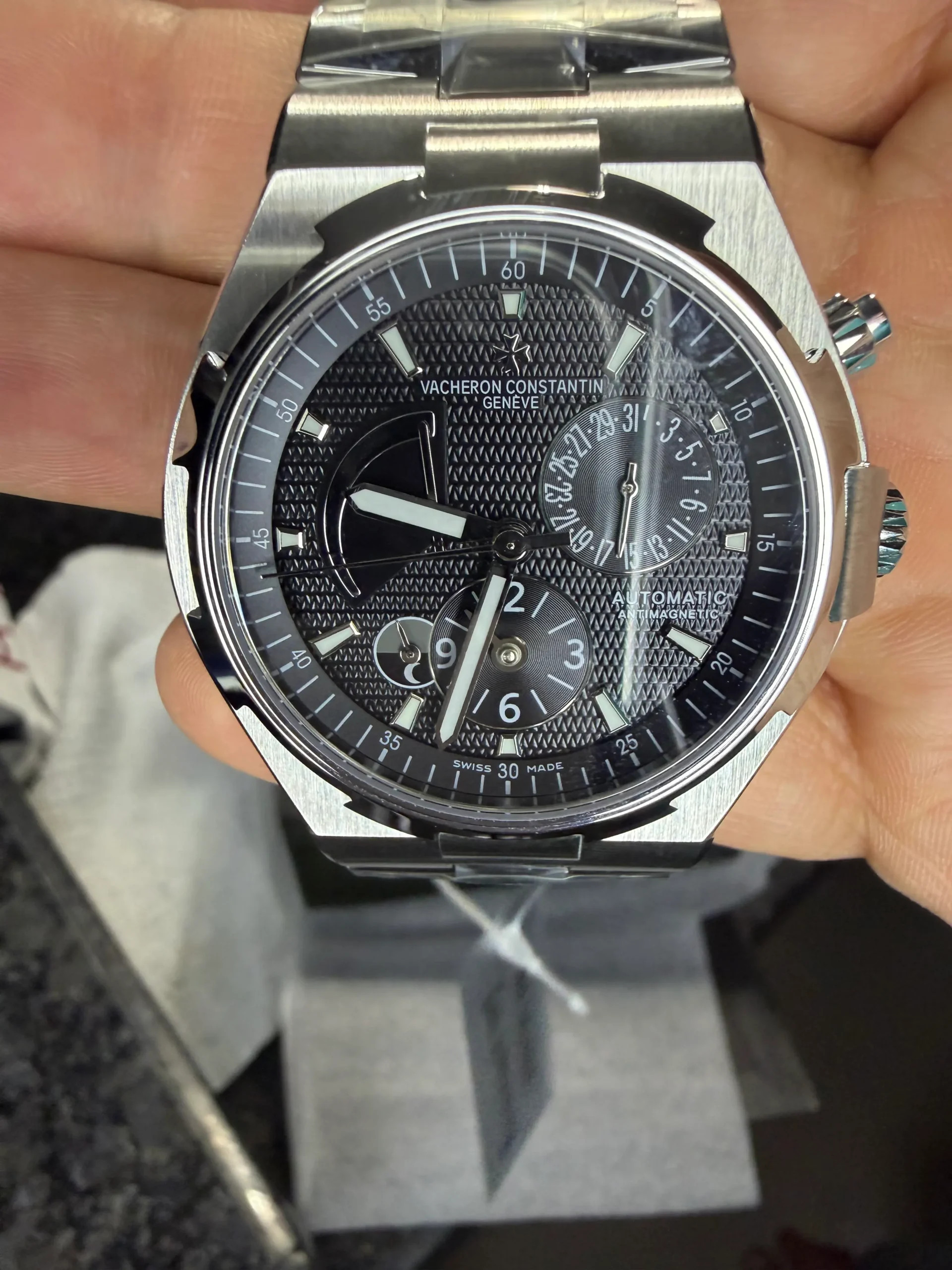 Reloj Ejecutivo Multicomplicación – Edición Viajero "Overseas Anthracite"